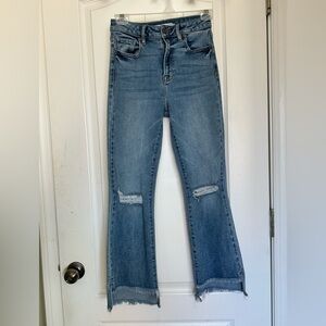 HIDDEN JEANS Happi Distressed Cropped Flare